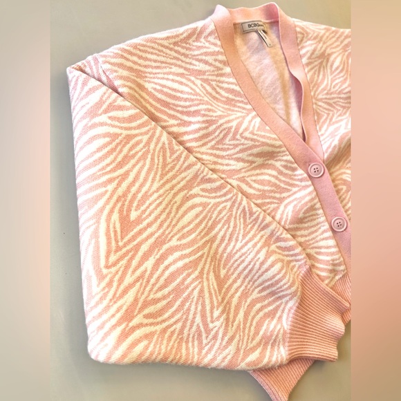 New, BCBG Generation Women's Cropped Zebra Printed Button Front Cardigan. Size S - Picture 5 of 12